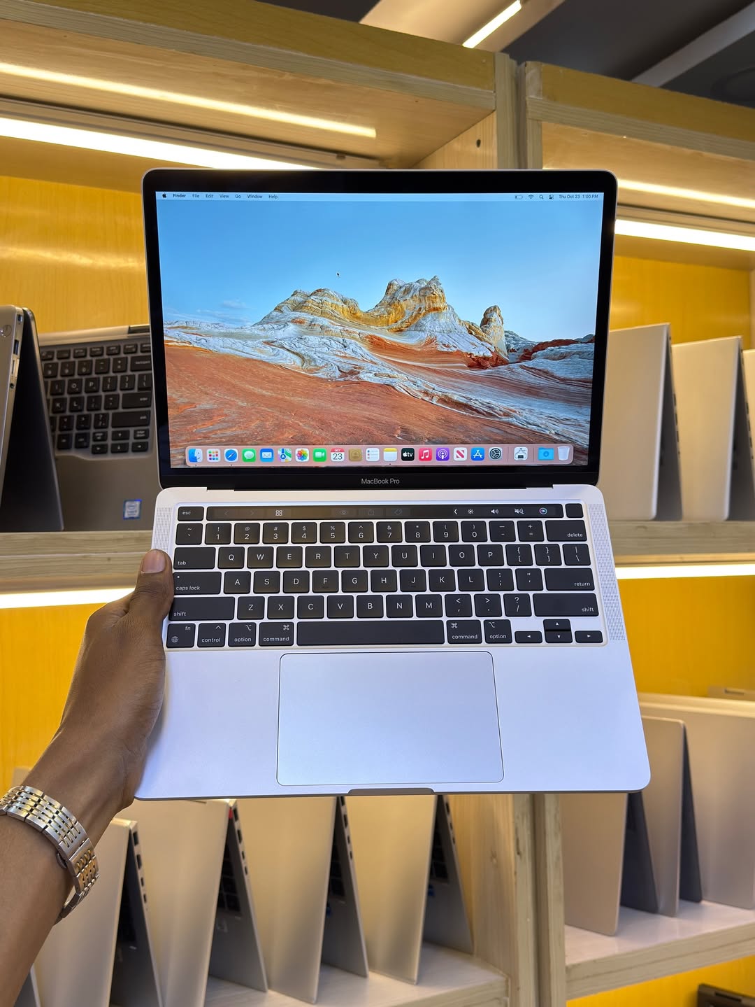 Apple MacBook Pro 2020 - M1 Chip – 8GB Ram - 256GB SSD - 13 Inch