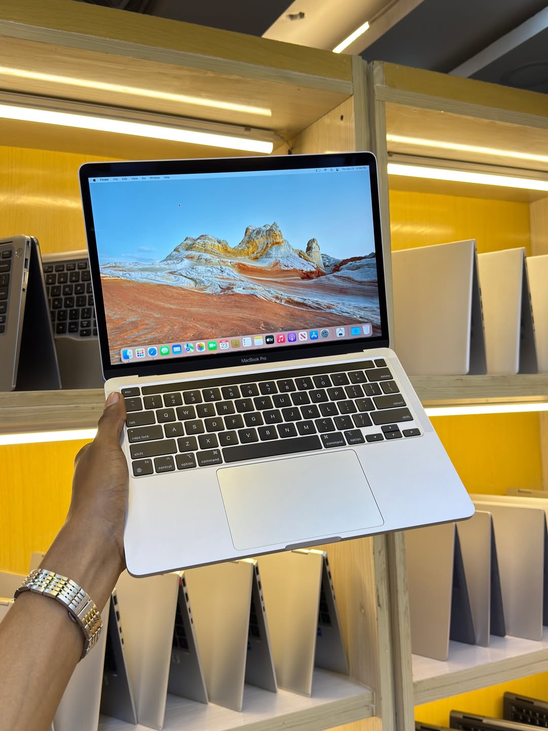 Apple MacBook Pro 2020 - M1 Chip – 8GB Ram - 256GB SSD - 13 Inch - Image 7