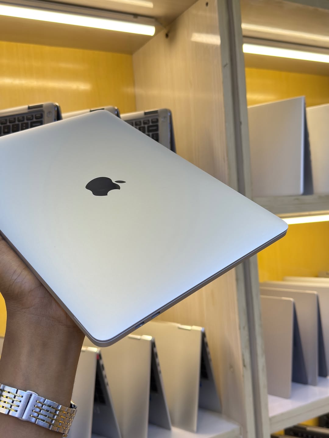 Apple MacBook Pro 2020 - M1 Chip – 8GB Ram - 256GB SSD - 13 Inch - Image 2