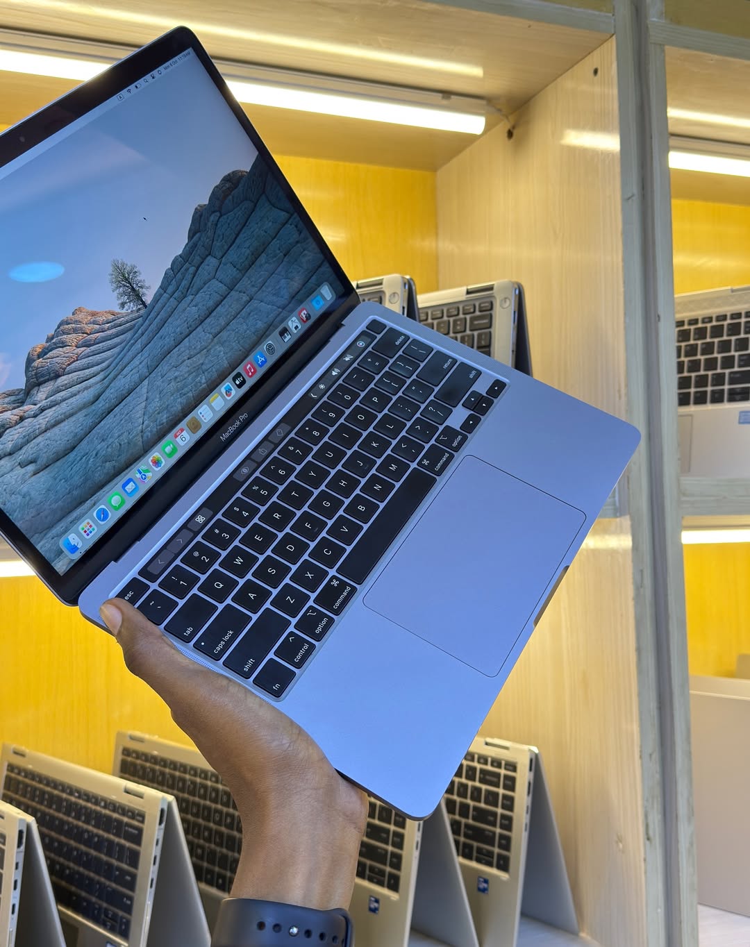 Apple MacBook Pro 2020 - Core i5 – 8GB Ram - 256GB - 13 Inch - Image 12