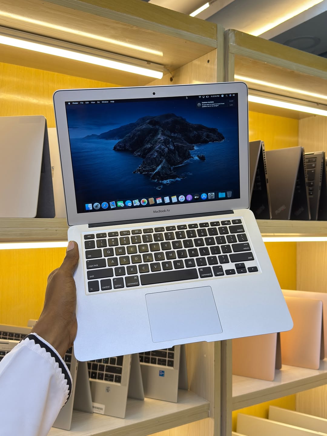 UK USED: Apple MacBook Air 2015 - Core i5 – 4GB Ram - 126GB SSD - 11inch - Image 4