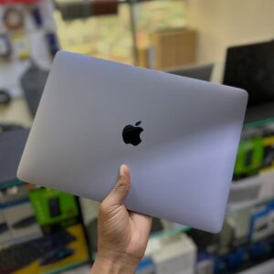 UK USED: Apple MacBook Pro 2019 - Core i5 – 8GB Ram - 256GB SSD - Touchbar