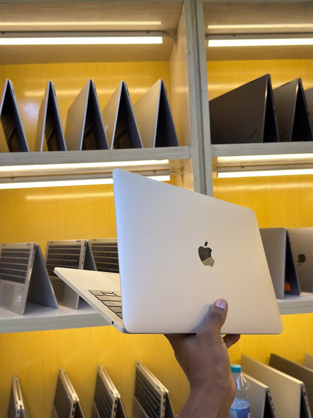 UK USED: Apple MacBook Pro 2017 - Core i5 – 8GB Ram - 256GB SSD - 13inch - Image 10