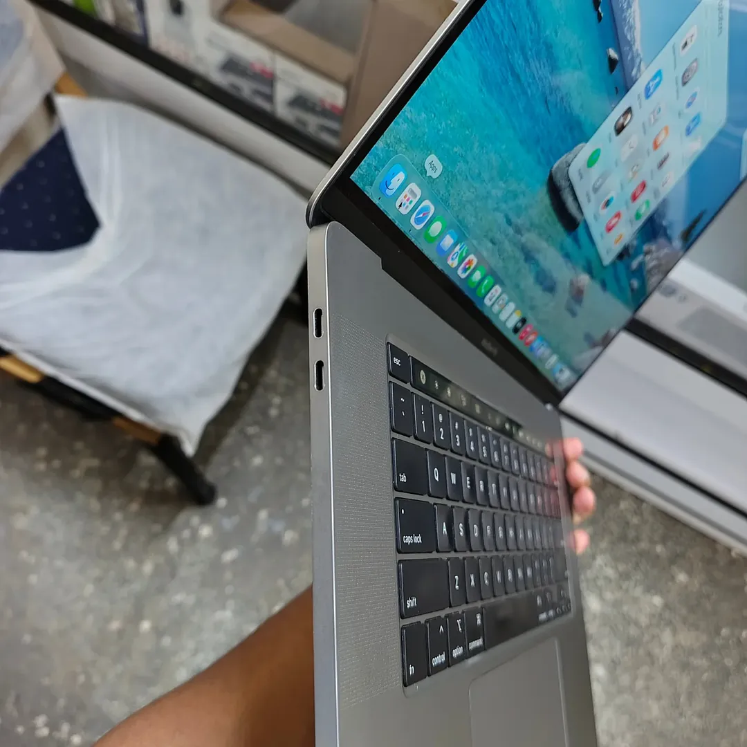 UK USED: Apple MacBook Pro 2019 - Core i9 – 16GB Ram - 512GB SSD - 4k Retinal Display - Image 7