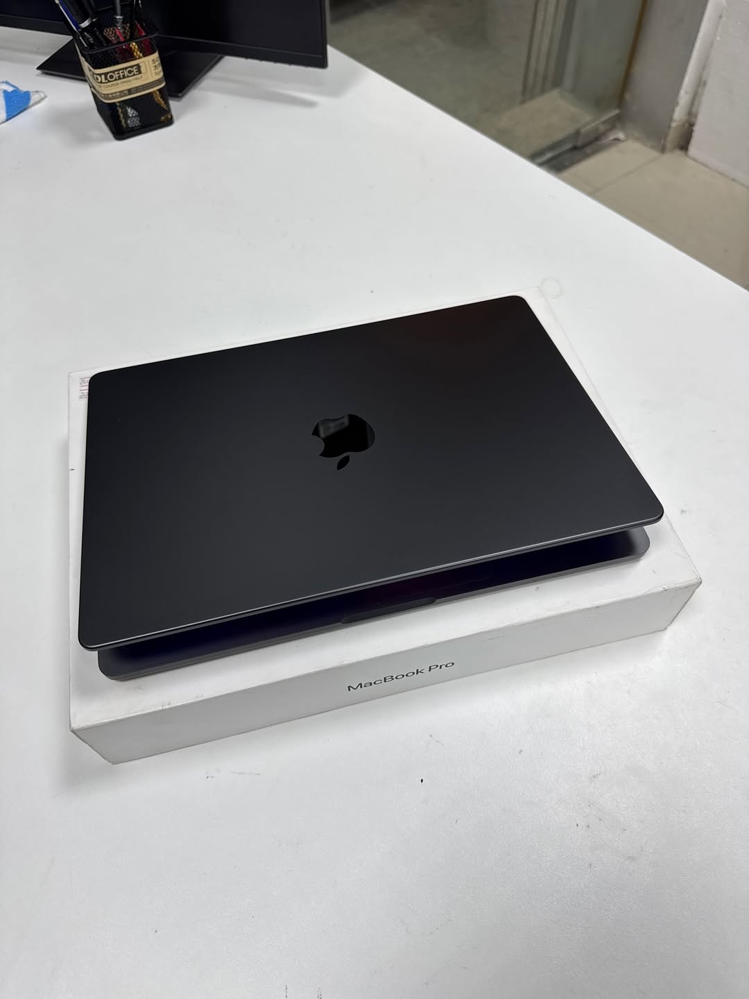 Apple MacBook Pro 2024 | M4 Pro | 24GB RAM | 512GB SSD | 14-Inch | UK Fairly Used - Image 3