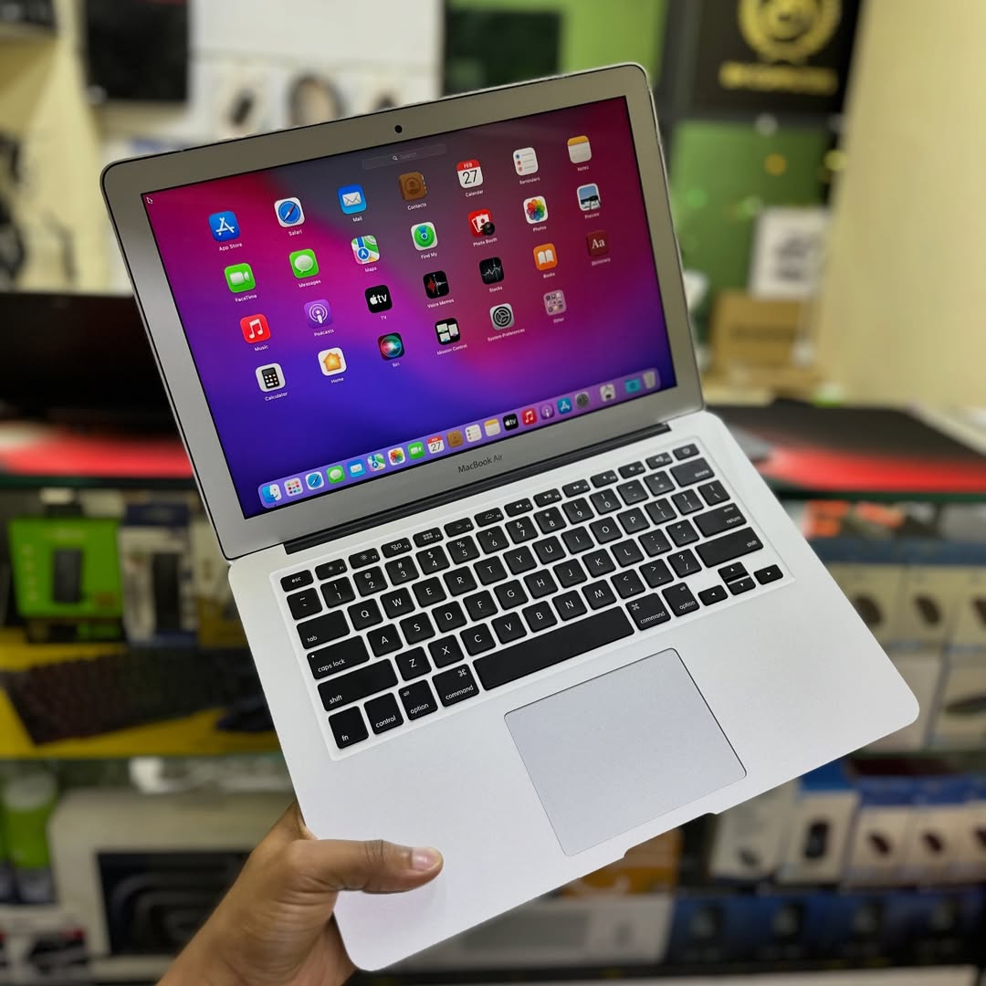 UK USED: Apple MacBook Air 2017 - Core I5 – 8GB Ram - 128GB SSD