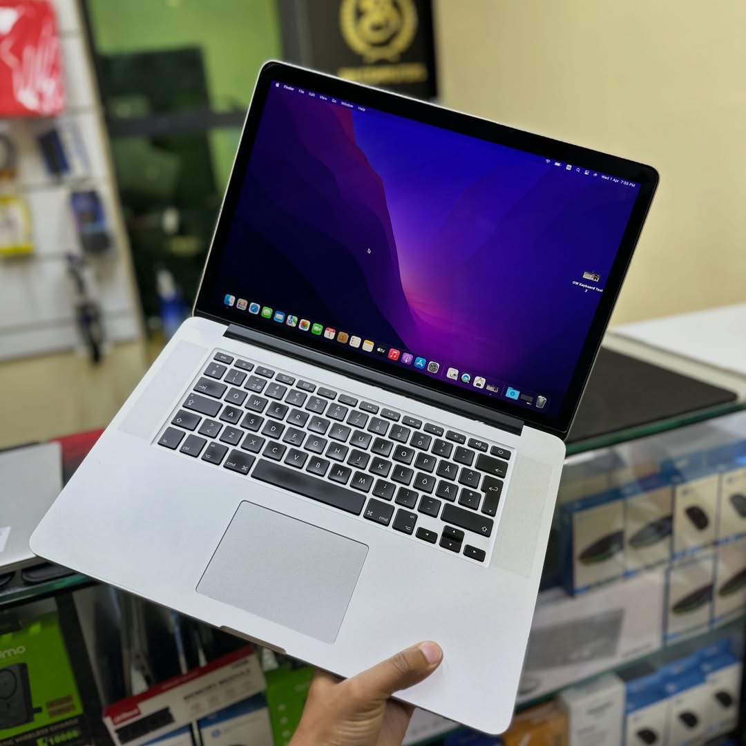 UK USED: Apple MacBook Pro 2015 - Core i7 – 16GB Ram - 512GB SSD - 15 inch - Image 7