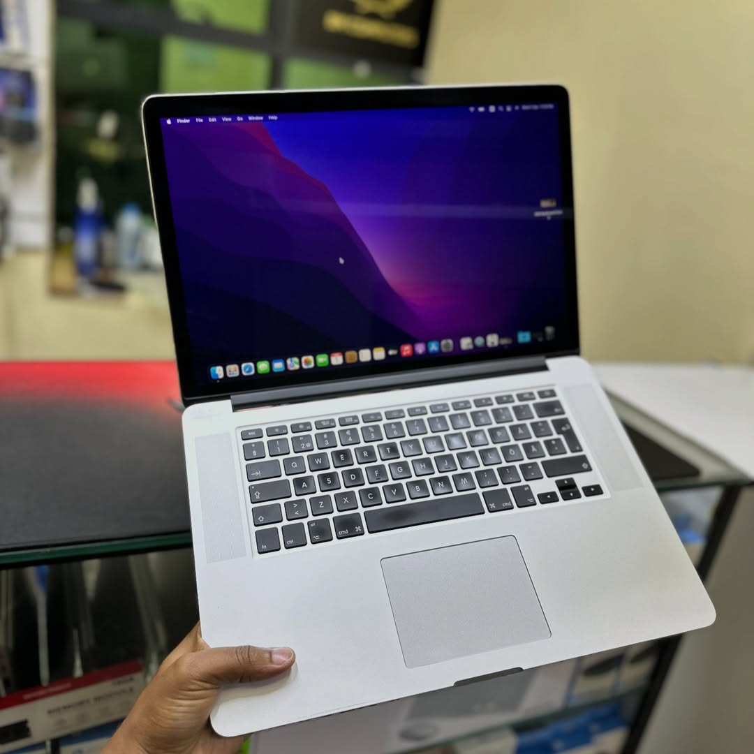 UK USED: Apple MacBook Pro 2015 - Core i7 – 16GB Ram - 512GB SSD - 15 inch - Image 5