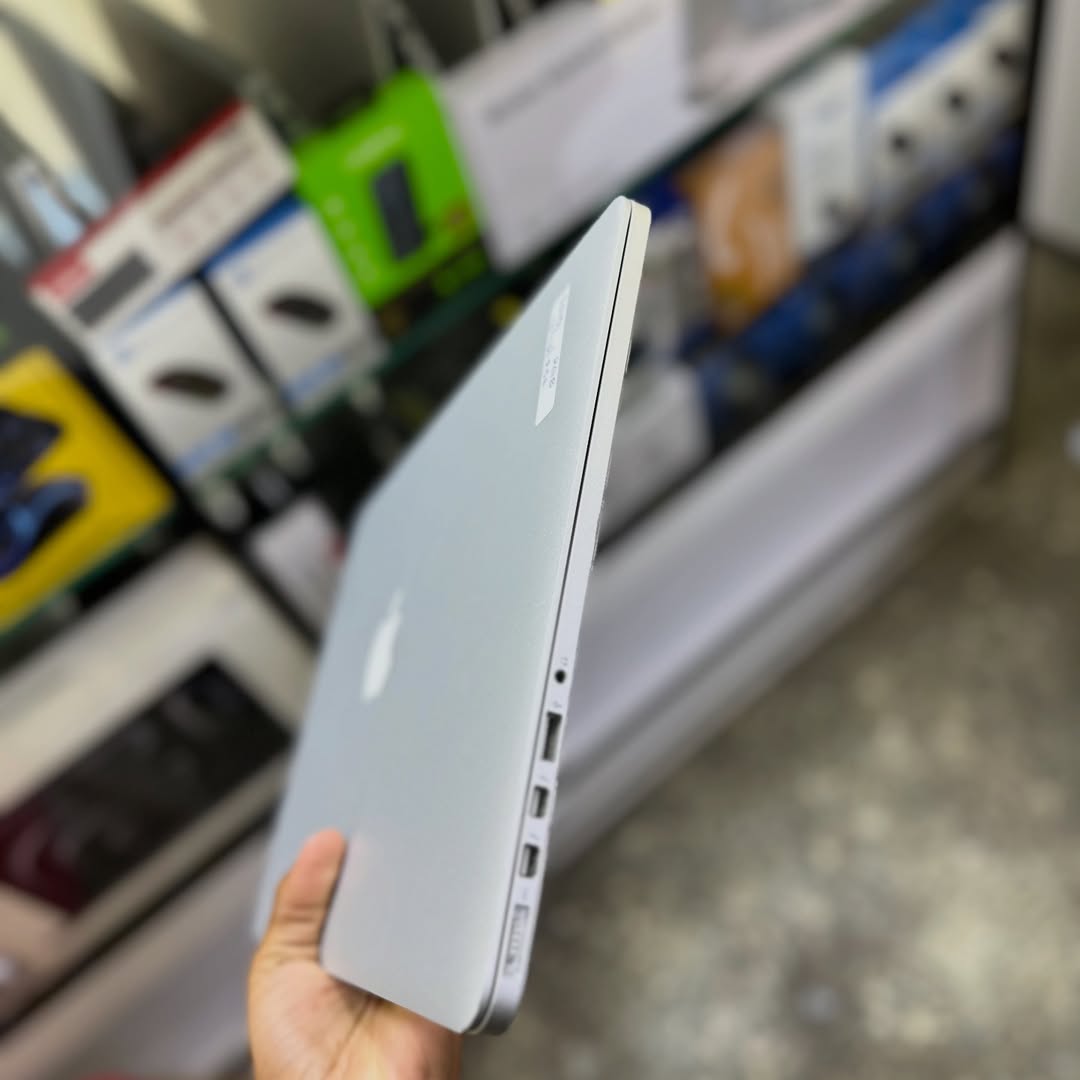 UK USED: Apple MacBook Pro 2015 - Core i7 – 16GB Ram - 512GB SSD - 15 inch - Image 6