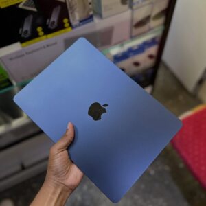 UK USED: Apple MacBook Air 2022 - M2 Chip – 8GB Ram - 256GB SSD - M2 Graphics