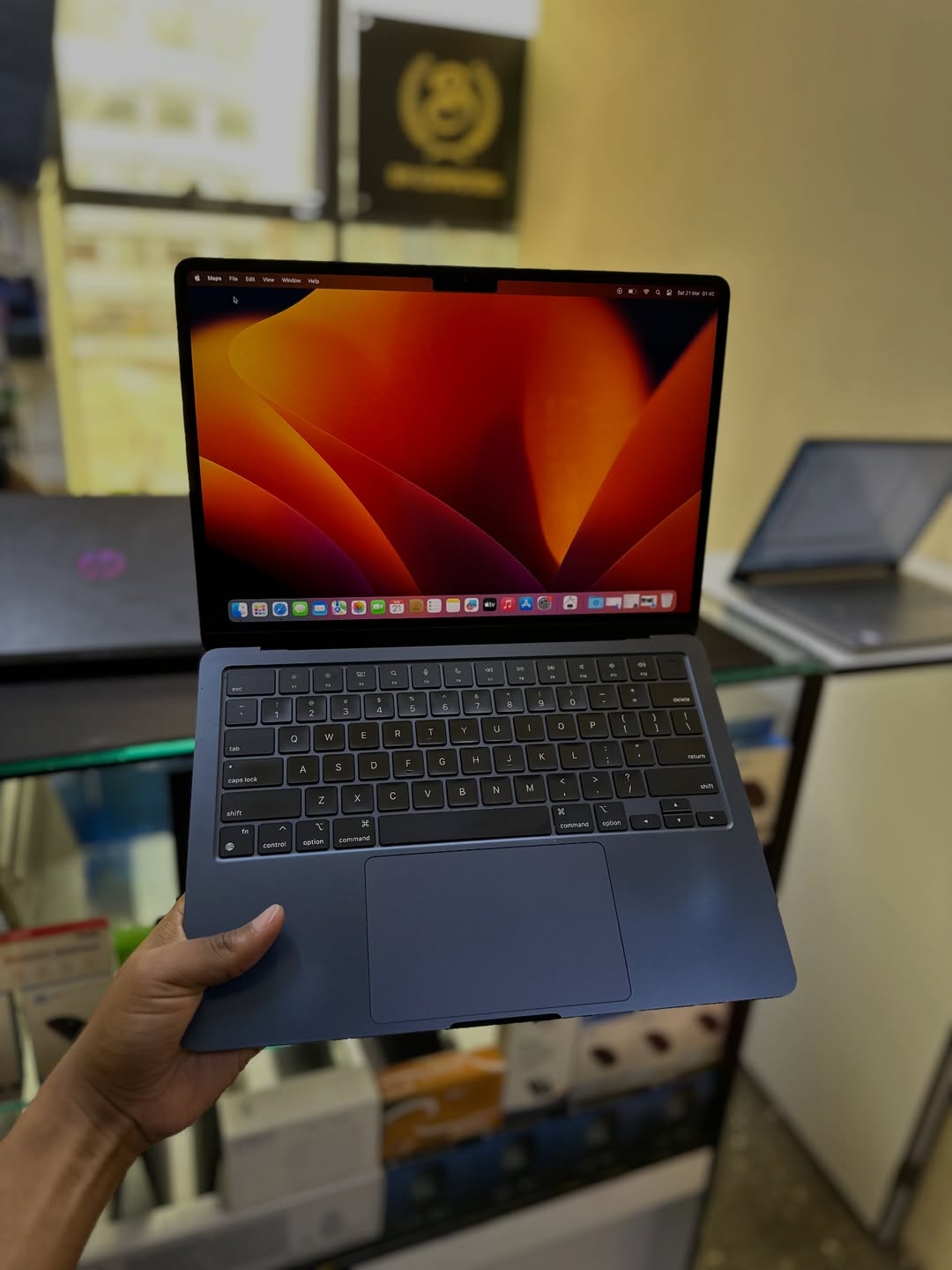 UK USED: Apple MacBook Air 2022 - M2 Chip – 8GB Ram - 256GB SSD - M2 Graphics - Image 4