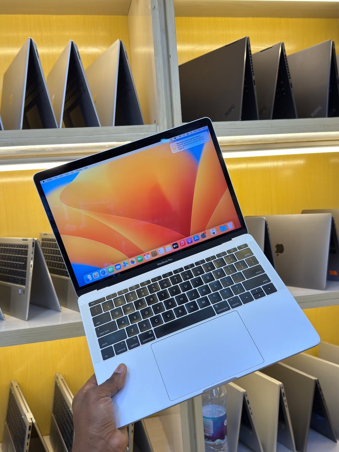 Apple MacBook Pro 2017 | Core i5 | 8GB RAM | 256GB SSD | 13-Inch | Non-Touch Bar | UK Fairly Used - Image 2