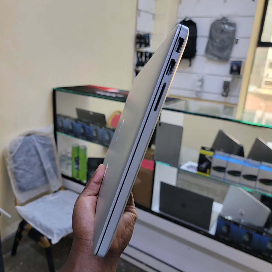 UK USED: Apple MacBook Pro 2015 – Core i5 – 8GB Ram – 256GB SSD – 13 inch - Image 7
