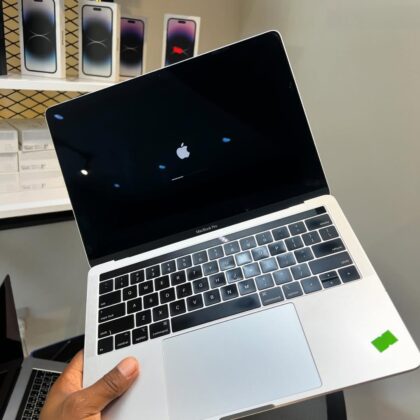 UK USED: Apple MacBook Air 2018 – Core i7 – 16GB RAM – 512GB SSD – 13 Inches – Retina Display