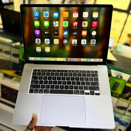 UK USED: Apple MacBook Pro 2019 Core i9 – 64GB RAM – 512GB SSD – 15 Inch Retina Display