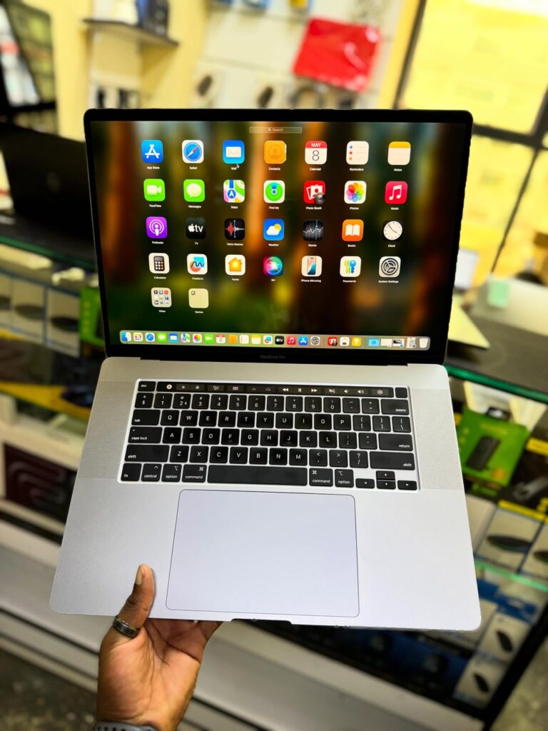 UK USED: Apple MacBook Pro 2019 Core i9 - 64GB RAM - 512GB SSD - 15 Inch Retina Display